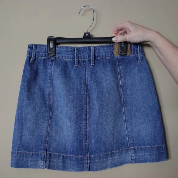 American Eagle Dark Denim Jean Skirt with Front Zipper - Picture 2 of 3